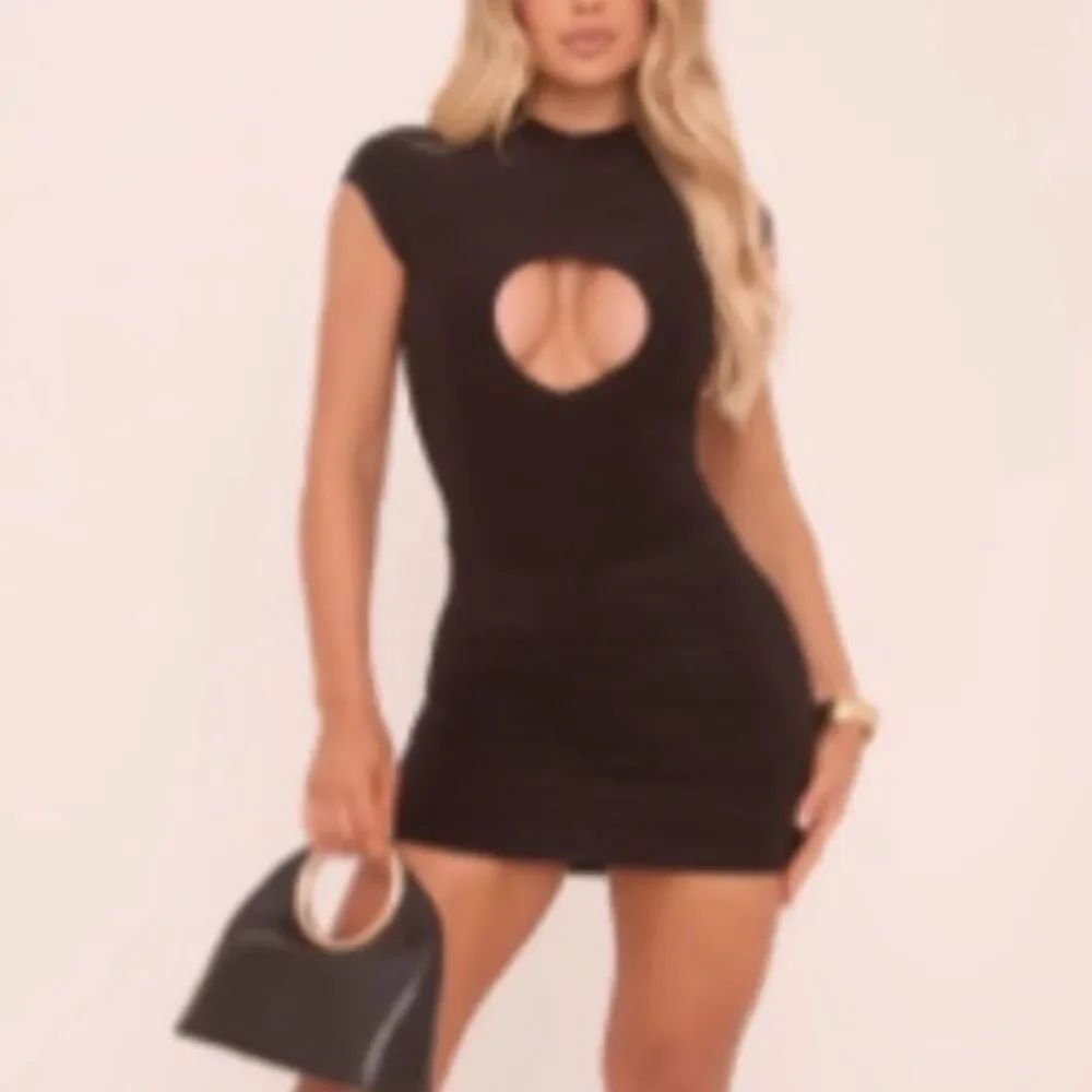 LBD Cut-Out Dress - Picture 5 of 8